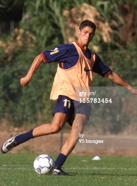 足球鞋nike传奇系列,耐克刺客cr7足球鞋推荐