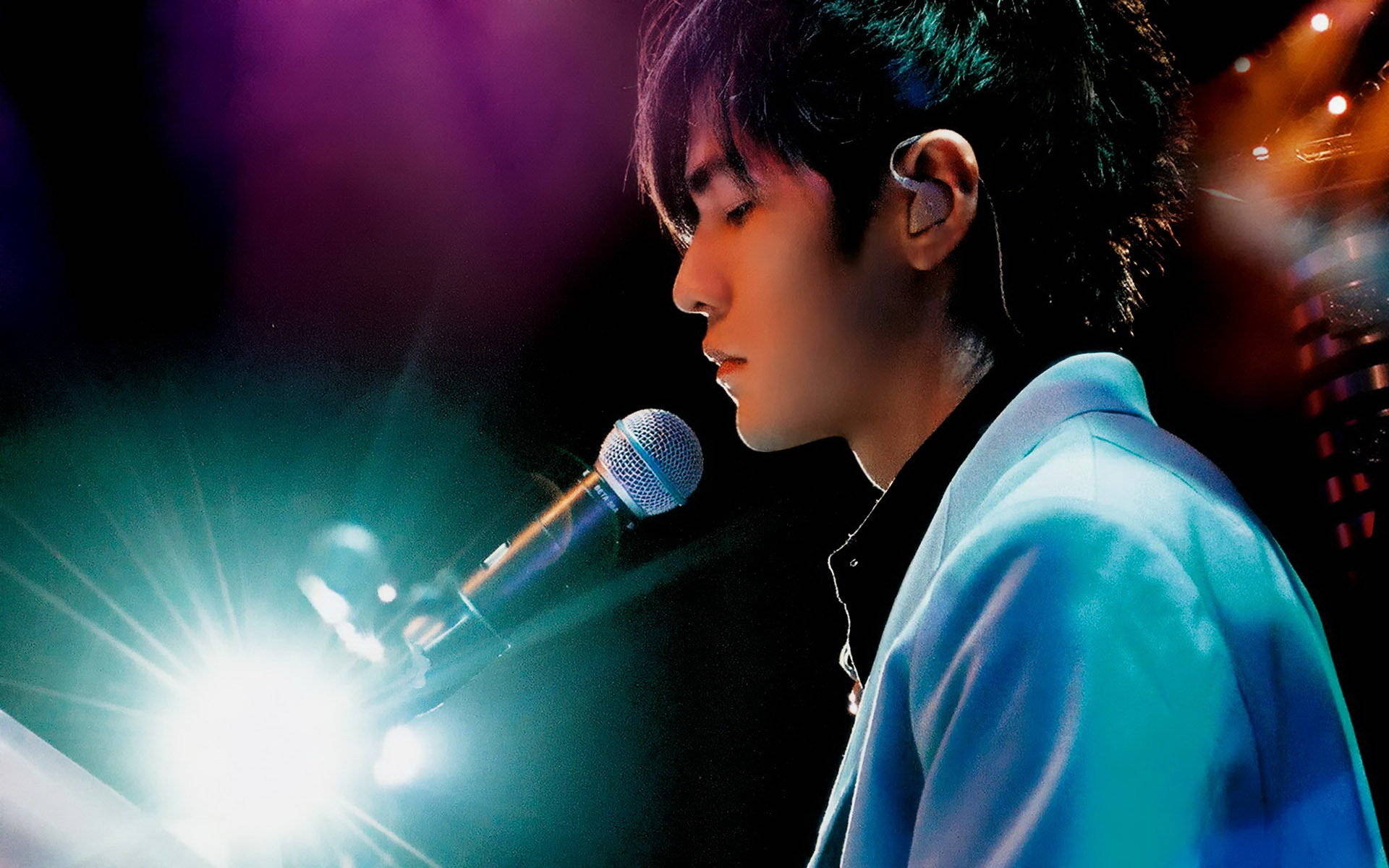 监听耳机的音质和普通耳机的区别,适合监听和听歌的耳机