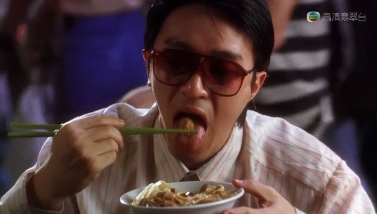 周星驰生日吃面,周星驰星爷高燃登场慢动作
