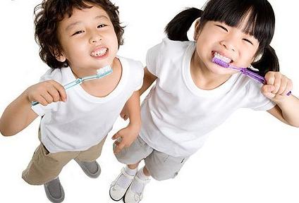 牙齿发青发黄什么原因,小孩换牙后牙齿发黄是什么原因