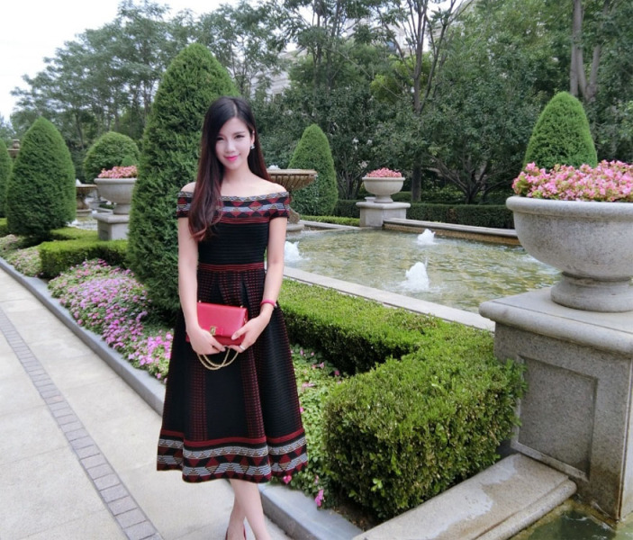 胸小惹的祸？这个空姐有颜值有身材却被男篮主力国手抛弃