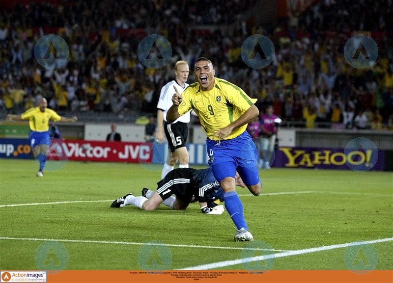 耐克足球鞋刺客纪念款解析,耐克足球鞋刺客进化史