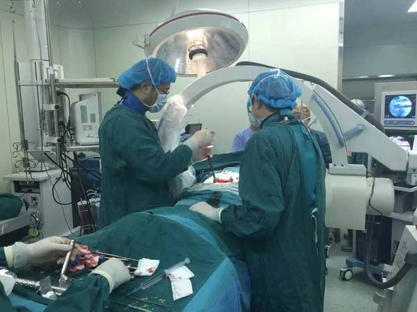 显微镜下脊柱外科手术技术,脊柱外科最新技术进展