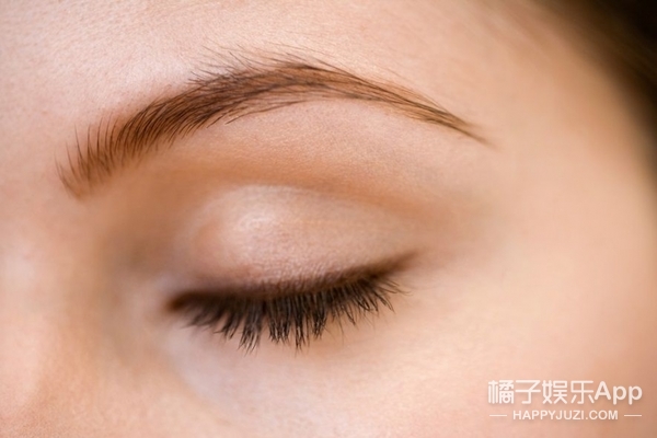 眉毛脱妆的小妙招,眉毛容易脱妆
