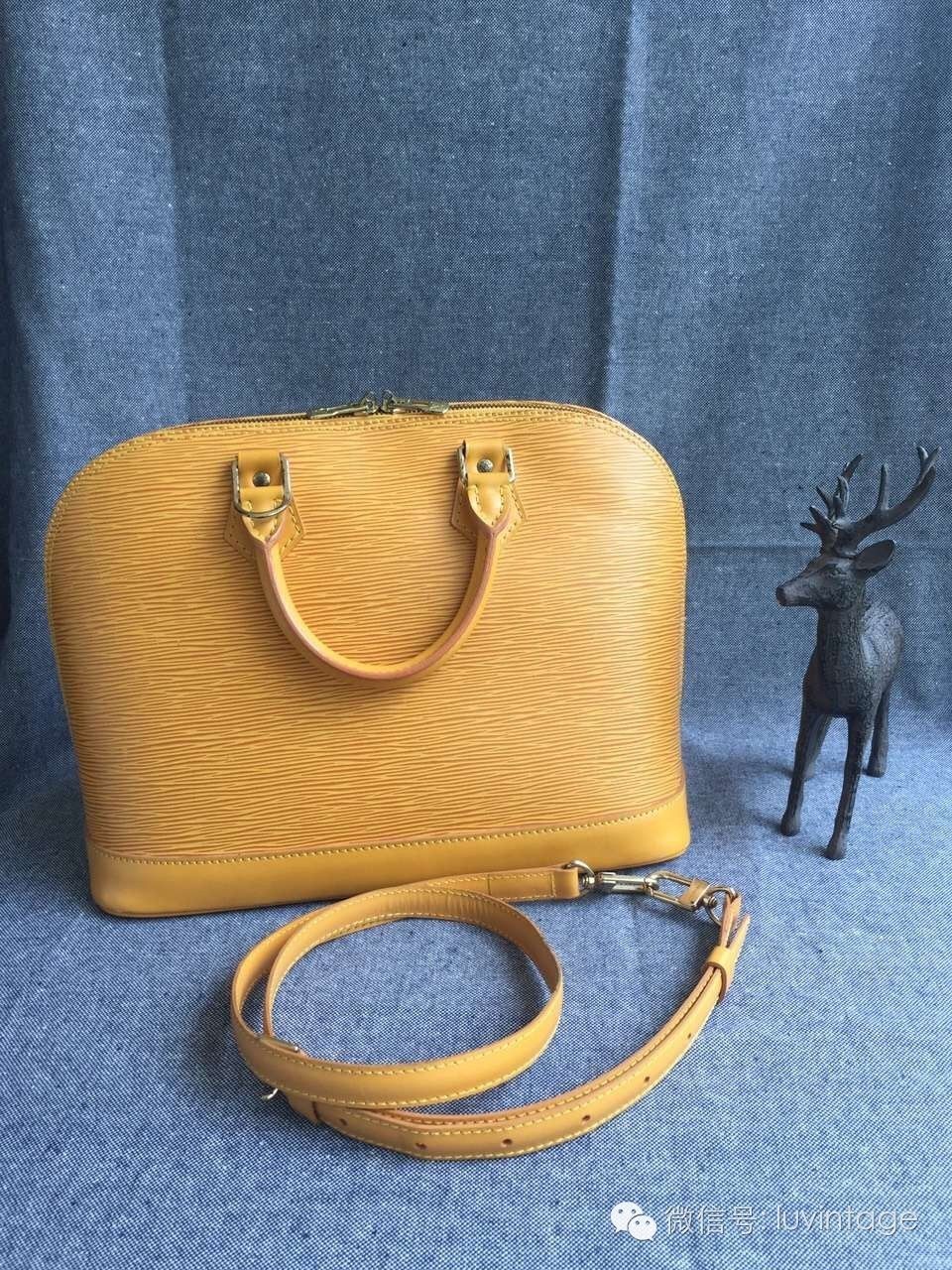 最近很火的明星lv包女,lvcapucines包