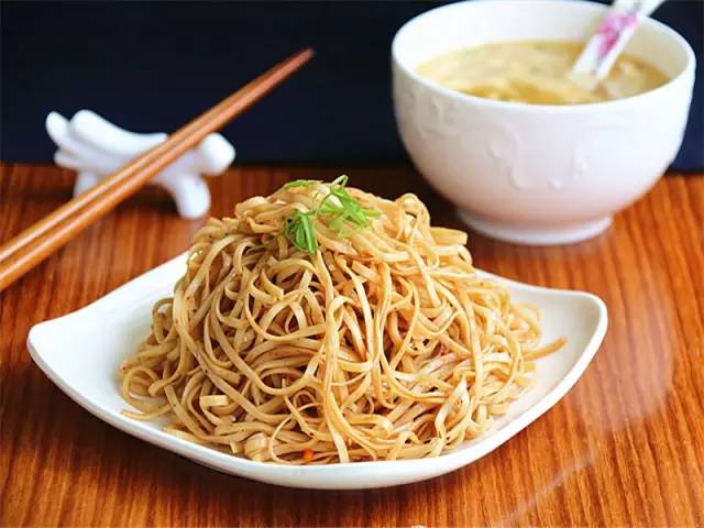 上海滩最有名的美食 (上海滩的特色美食)