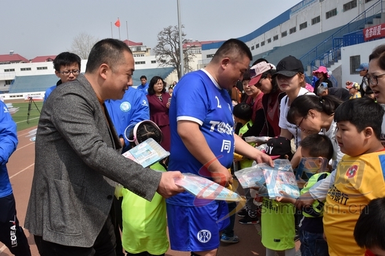 足球比赛花絮,足球联赛熠熠的光