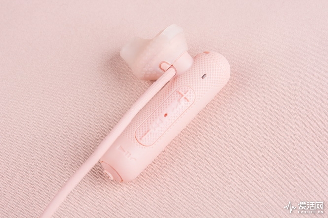 索尼wi-sp500有没有降噪,索尼wi-sp500蓝牙耳机使用教程