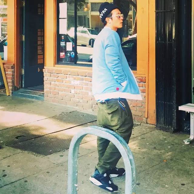 头条|Jordan4史上超人气的11款绝美配色！“乔4大年”就是今年了