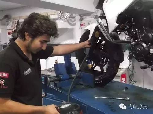 外媒测试轩逸,外媒测试qbz191