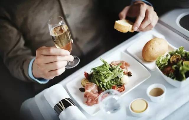 订机票也是技术活，手把手教你识别航空公司的“*规则潜**”