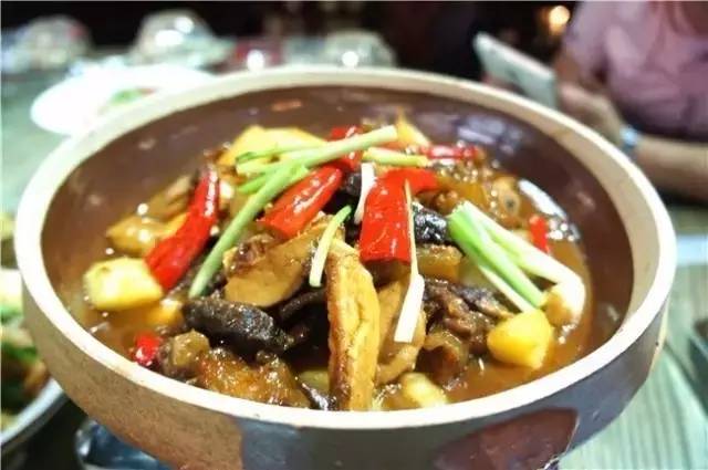 少套路多真诚,长沙2号地铁线附近美食推荐