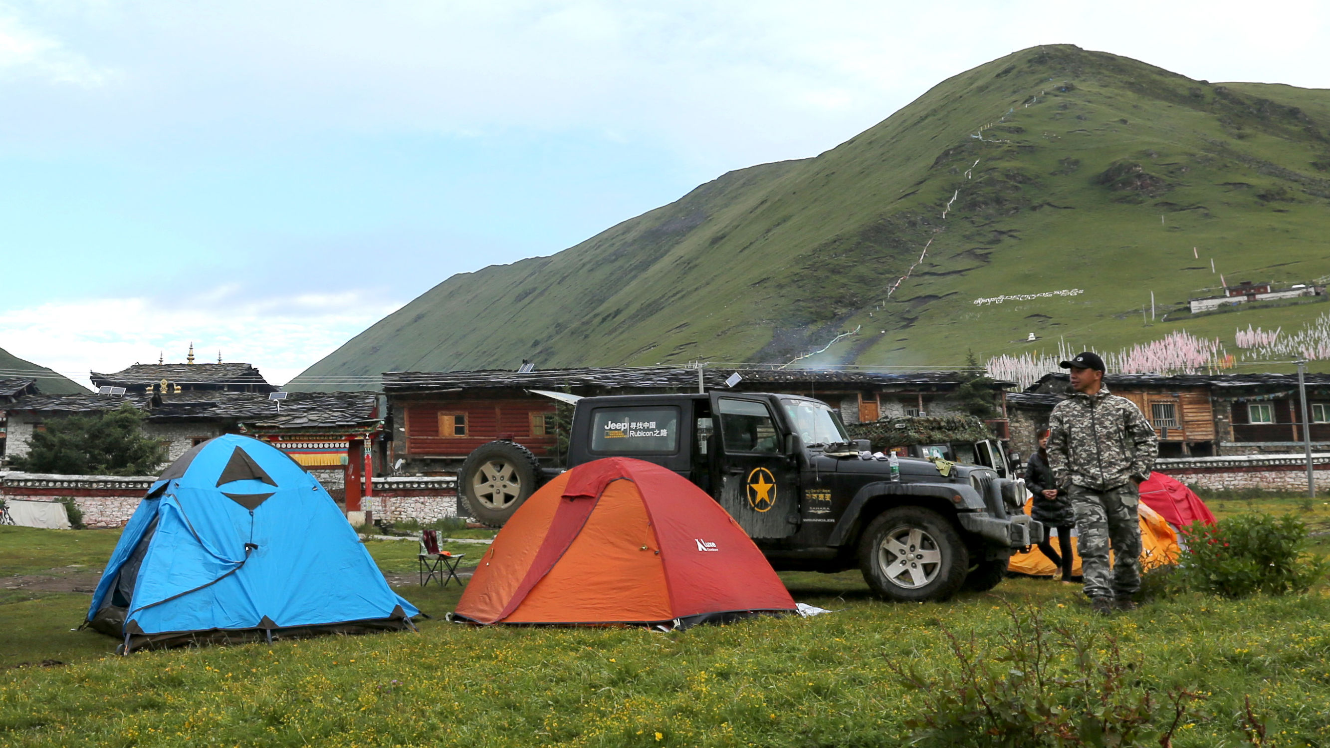 西部旅游必备物品清单 (国外旅游必备的装备)