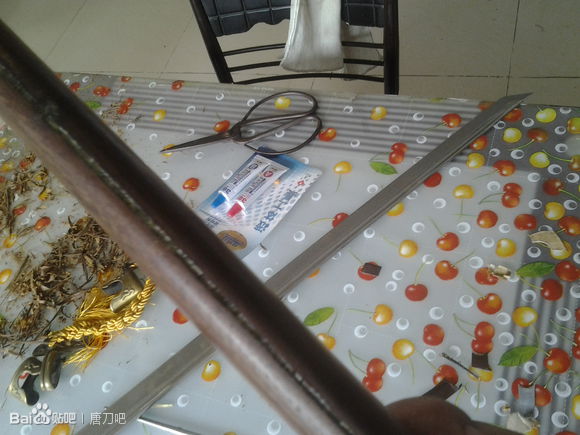 刀鞘两半了怎么修补,刀鞘变形怎么修复