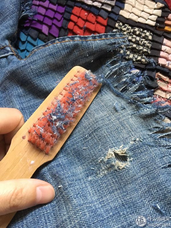 废旧紧身的牛仔裤怎么改短裤,旧牛仔裤改造短裤教程
