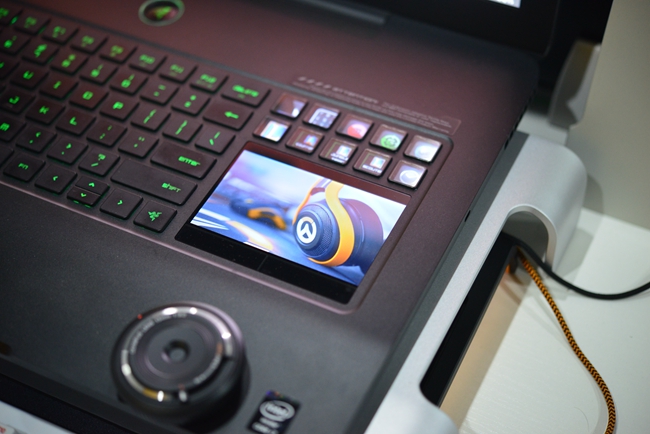 游戏电脑的硬件有哪些,电脑玩游戏最主要的3大硬件