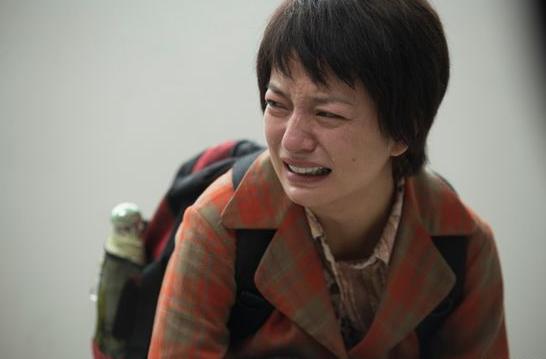 为什么赵薇旗下艺人那么少,如今的赵薇怎么样了