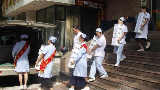 爱心公益关爱环卫工人,关爱环卫工人公益活动