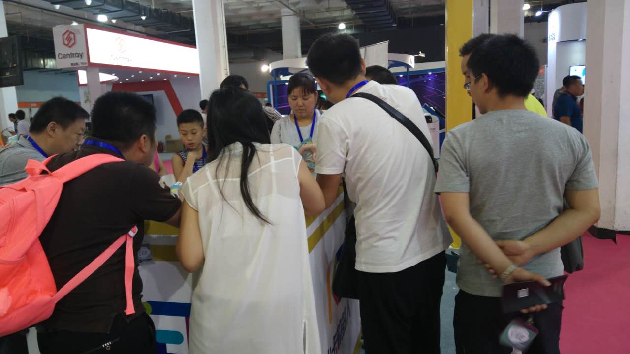 小卡机器人适合15岁初中生的玩具,小卡智能编程机器人