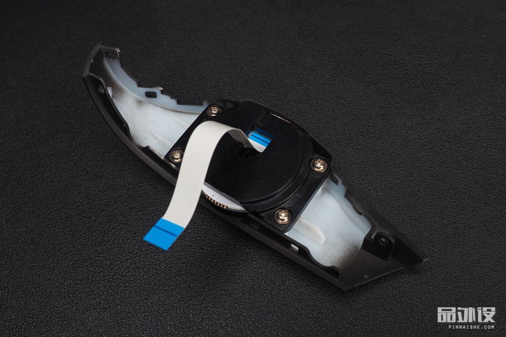 雷蛇那伽梵蛇六芒星背光灯不亮,雷蛇巴塞利斯蛇v2鼠标测评