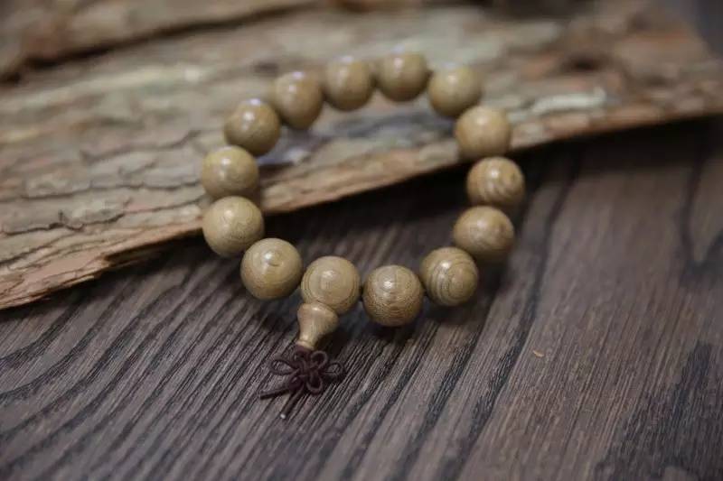金丝楠木手串108颗官方正品,800元的真正的金丝楠木手串