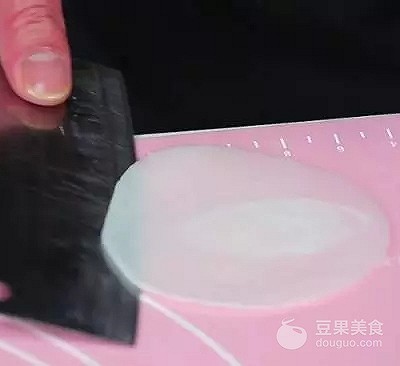 水晶虾饺兔子做法,广东兔型虾饺做法