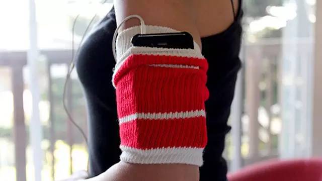 旧袜子不要扔冬天不用怕冻手了,旧袜子丢了是什么征兆