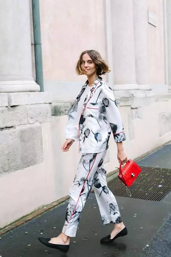 这几款包包让你一包背进时尚圈,fashiontrends有什么包包