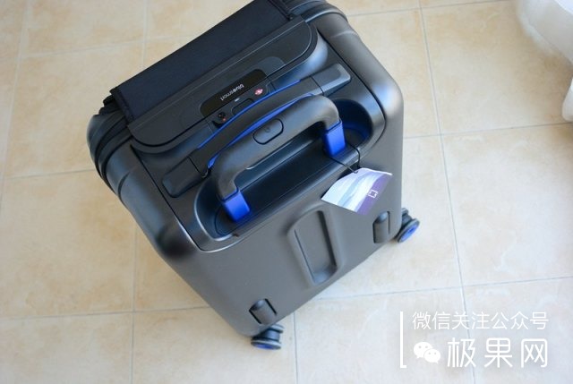 最适合自动行走的旅行箱,自动打开旅行箱