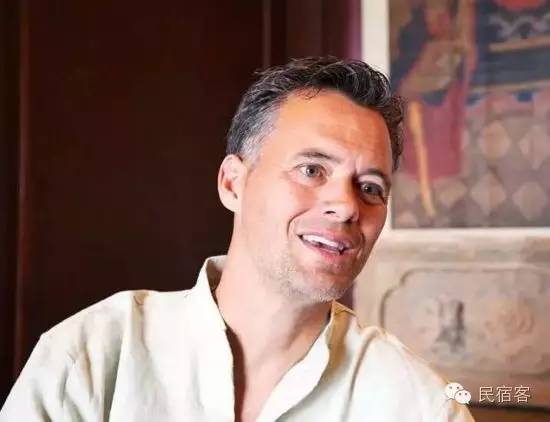 这个歪果仁倾其所有到大理开民宿，竟然成为中国小型度假酒店NO.1