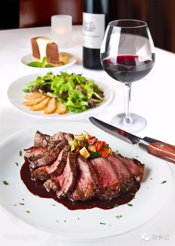 惠灵顿牛排孙红雷试菜,惠灵顿牛排孙红雷到底谁做的好吃