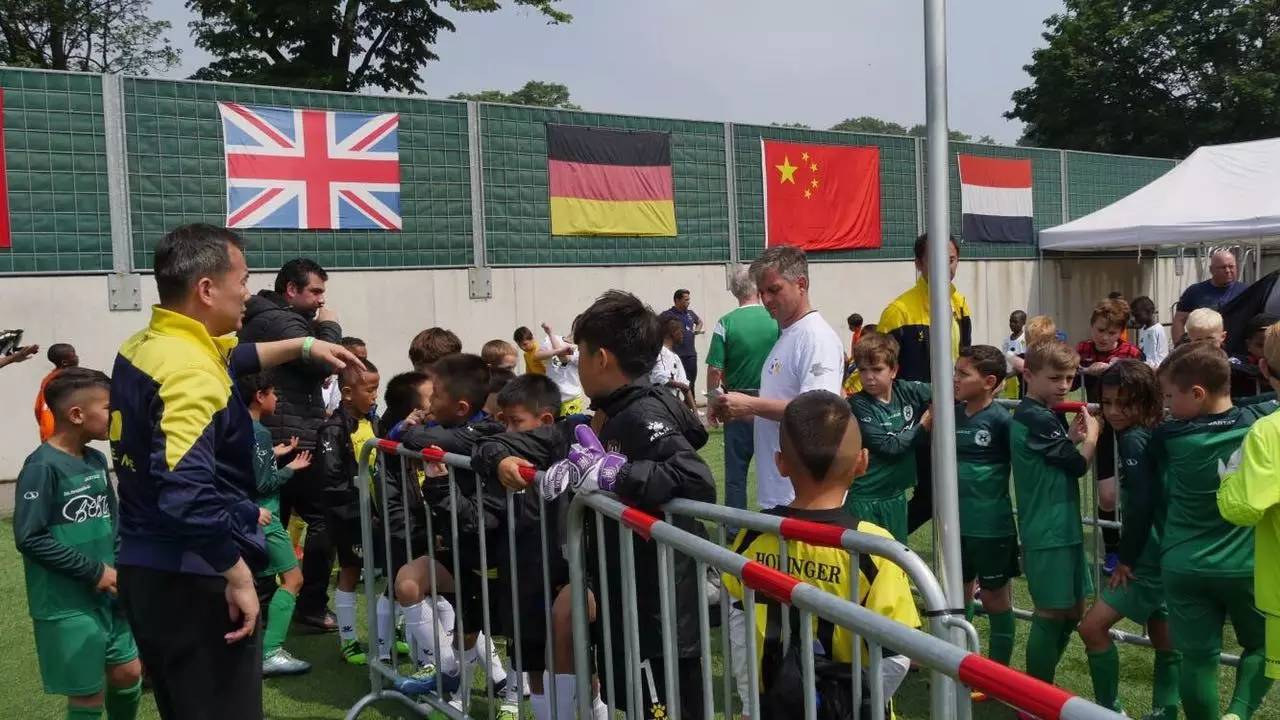 比利时足球青训体系,法国与比利时青训的不同