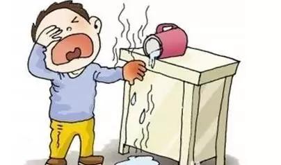 男童烫伤,烫伤抹什么药膏好得快婴儿