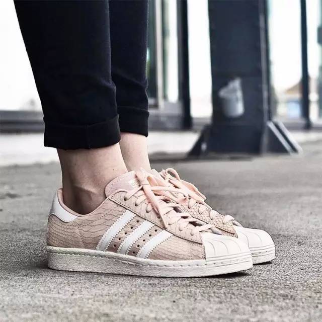 朴信惠喜欢穿什么鞋,朴信惠同款老爹鞋