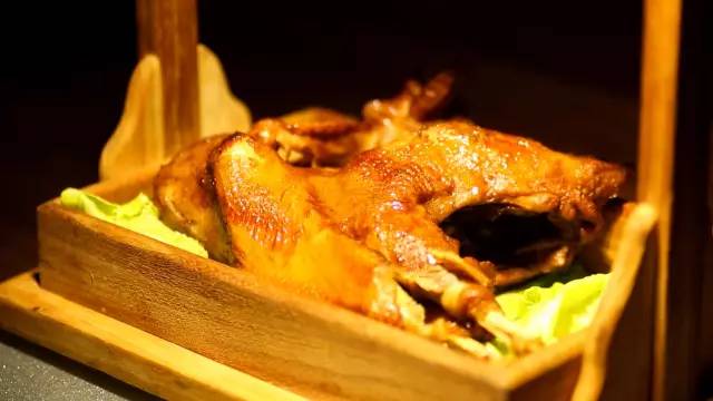 这家掌柜的店不简单｜排队2个小时，回头率高达89.76%