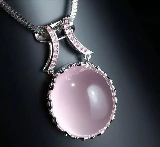 绿粉晶原石价值多少,草莓晶粉晶哪个价值高