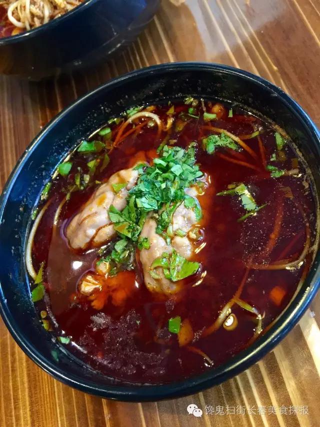 我发现了一家贼盖贼盖的串串他家的冒菜堪称神品！