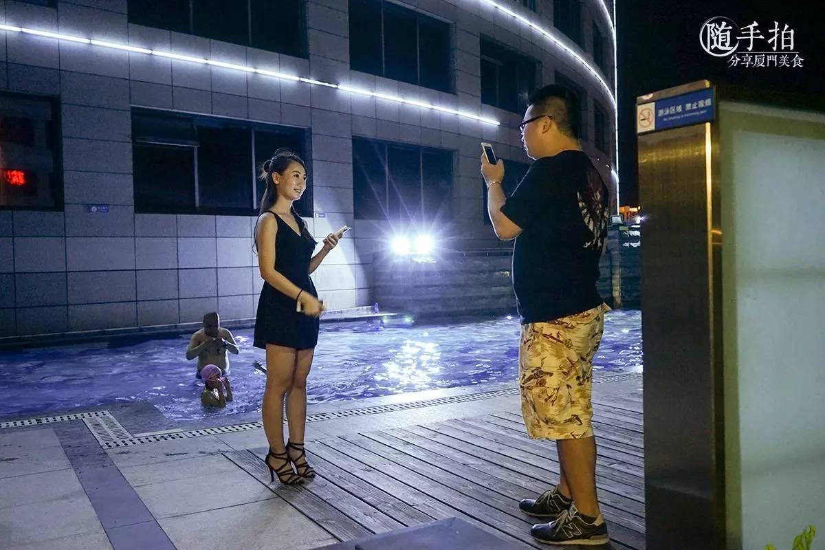 今晚有毒|这妹纸喝了“断片*身失**酒”！结果。。。