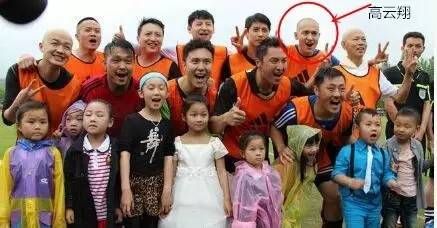 鹿晗踢球明星队,鹿晗踢球什么水平