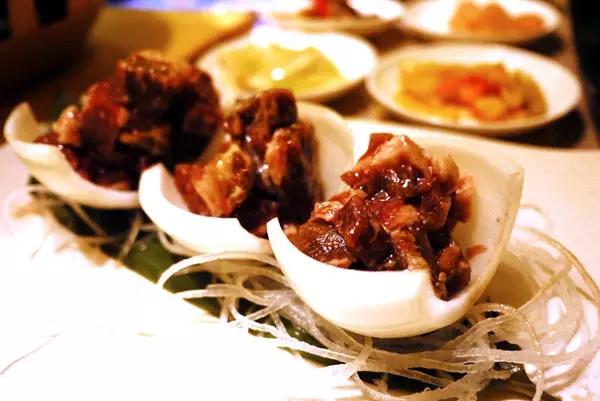 同样一家店，别人排成“葛优瘫”，我们吃到嗨翻天！