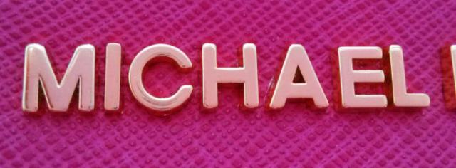 呸！你个假包婊，还有脸出来晒？