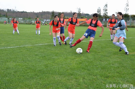 娉歌タ濂冲瓙瓒崇悆,浜戝崡鐪佸コ瀛愬垵涓冻鐞冮槦