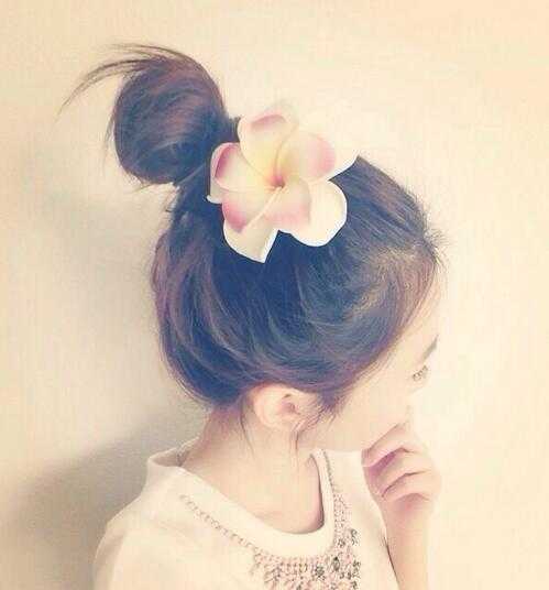 丸子头的扎法简单易学好看头发多,低丸子头简单扎法慵懒风丸子头