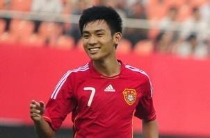 青年冠军大满贯试训德乙被骂废材曾经鲁能希望之星怎么了