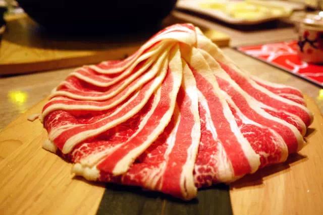 同样一家店，别人排成“葛优瘫”，我们吃到嗨翻天！