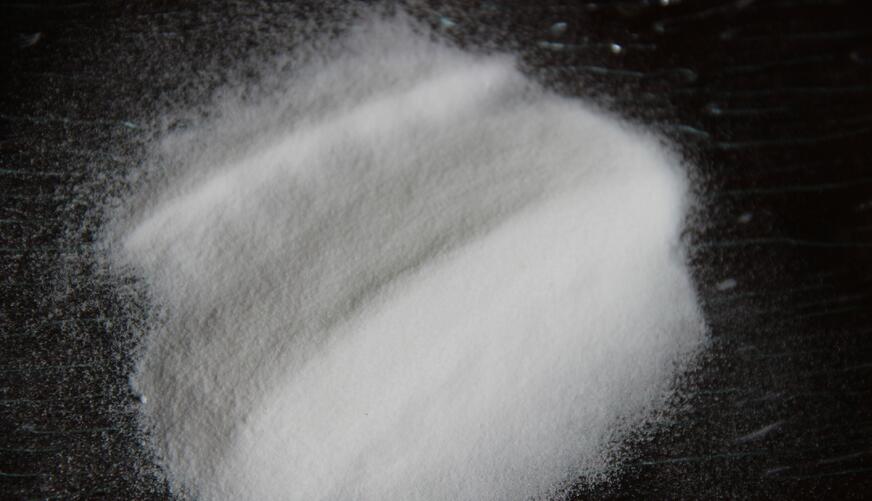 地面潮湿发霉有什么办法解决,墙角地面湿了怎么回事