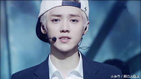 鹿晗打篮球拉杆视频,鹿晗扣篮高手