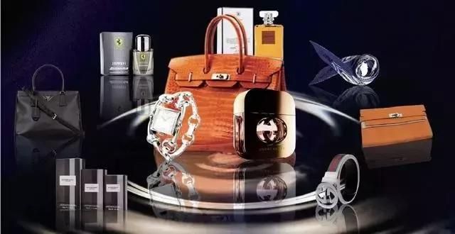 burberry春夏款,burberry不再奢侈