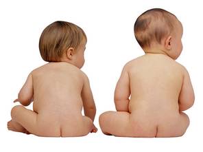 你们给宝宝洗屁屁会在洗手池洗吗,女宝宝每天洗pp好吗