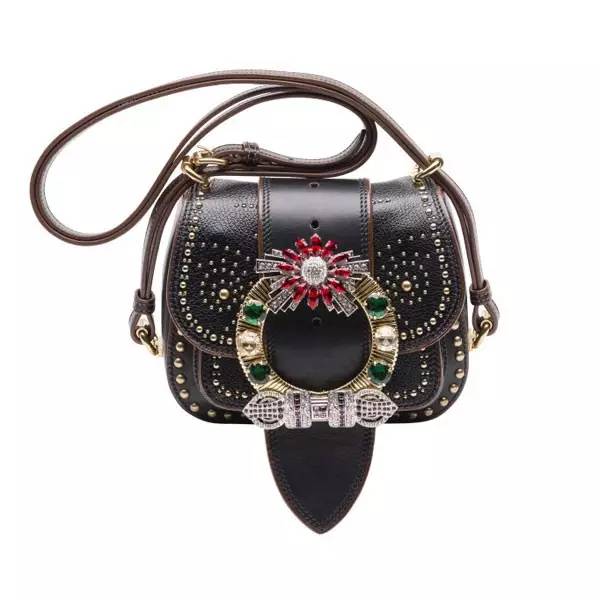 prada普拉达知名度,prada普拉达是高奢品牌吗